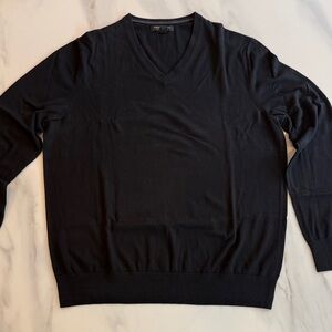 Banana Republic Men's Black V-Neck Sweater XL
